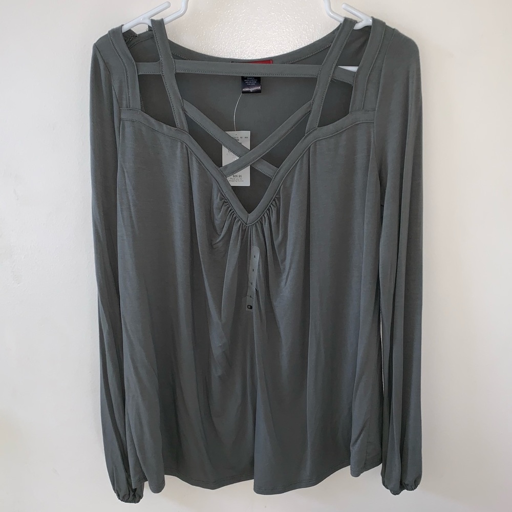 Women’s strappy neck top